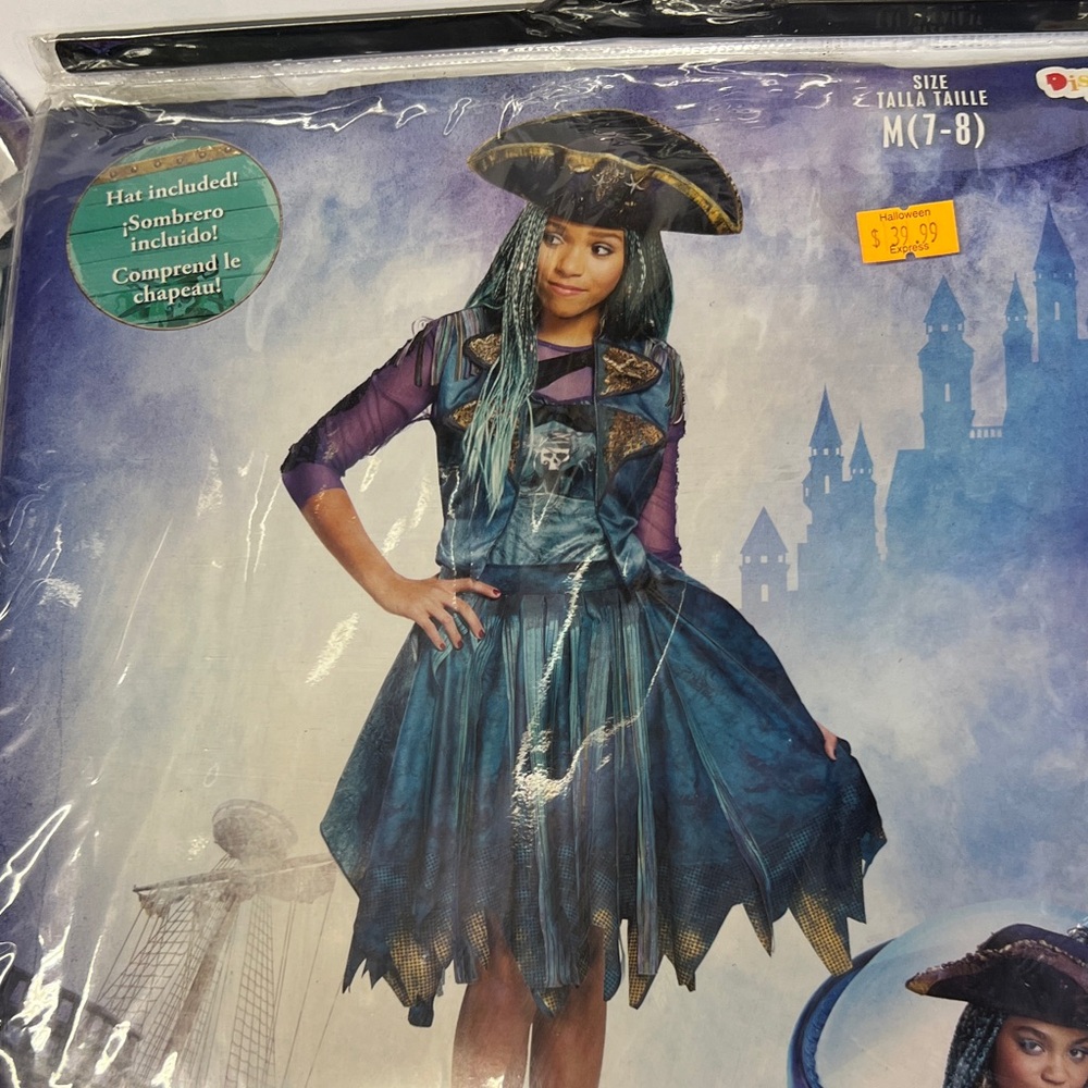 Disney Decendants 2 “Uma” costume Enchanting Pirate Costume - girls size 7 to 8